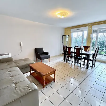 2 Chambres - 20 Min De Paris Et Disney Avec Terrasse Et Parking Champs-Sur-Marne Exterior photo