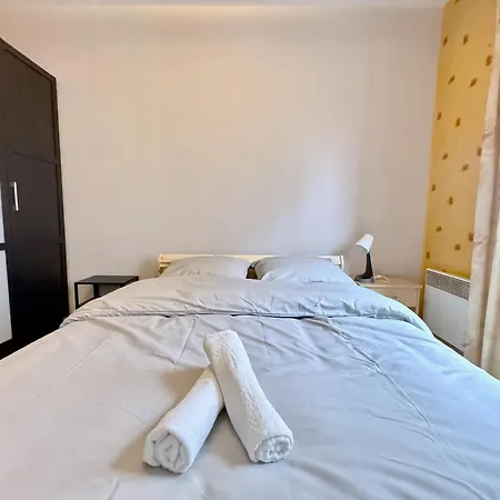 2 Chambres - 20 Min De Paris Et Disney Avec Terrasse Et Parking Champs-Sur-Marne Exterior photo
